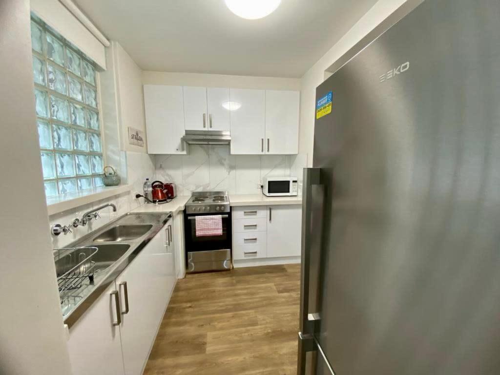 1 Bdrm With Parking, Walk To Beach Melburne Exterior foto